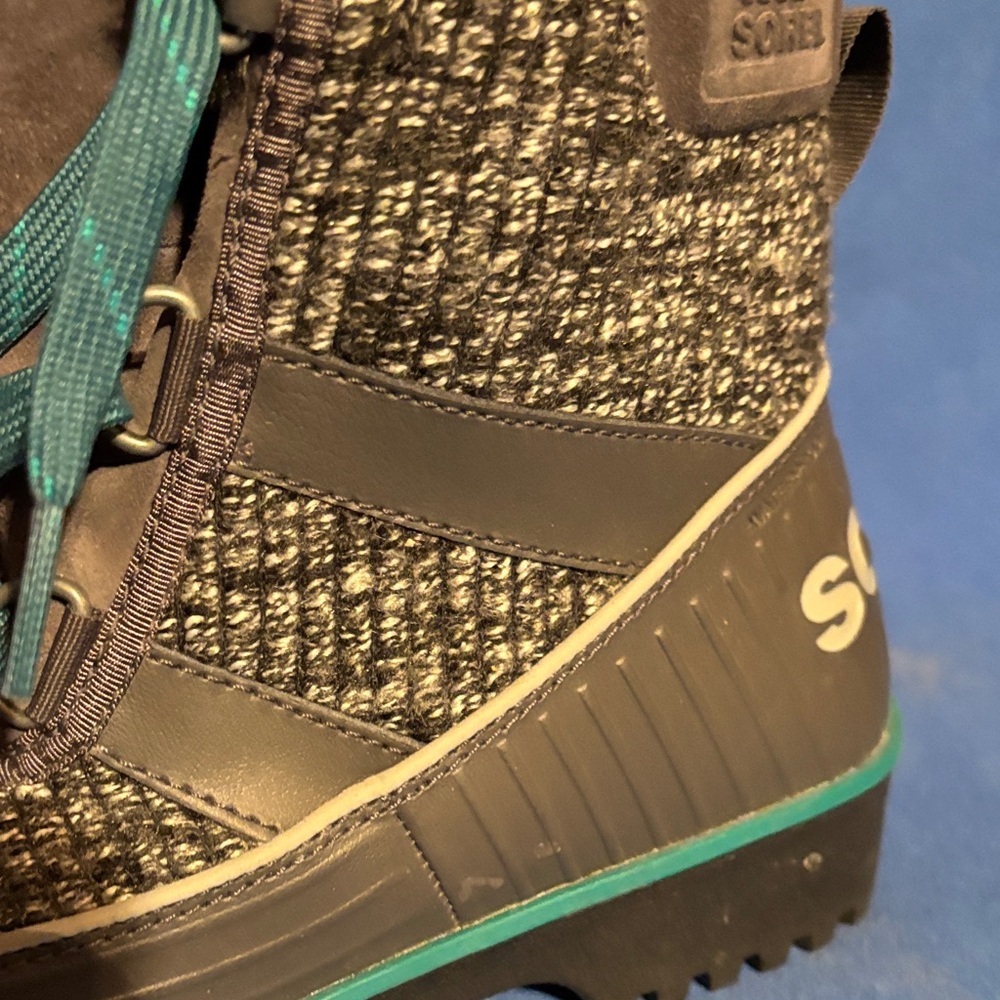 Sorel Brown Knit Faux-Fur Trim Winter Boot with Teal Accents - Picture 2 of 7